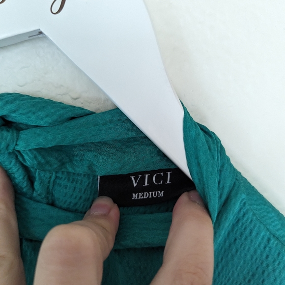 Vici Call Me Angel Satin Green Mini Dress Medium - Picture 6 of 6
